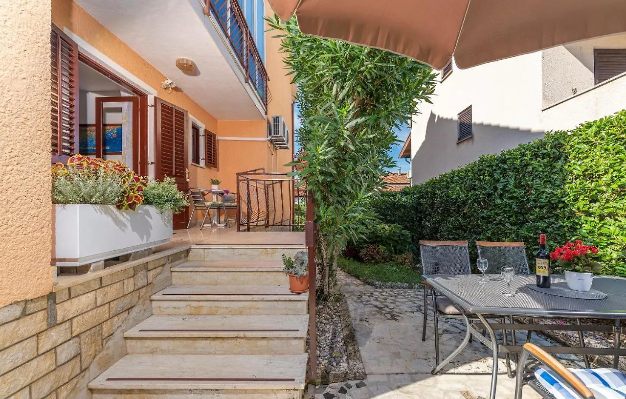 Apartments Feniks Porec 0*,