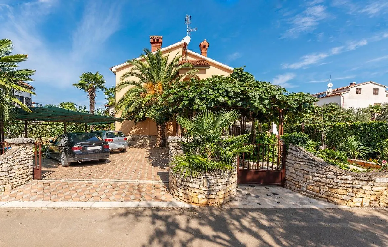 Apartments Feniks Porec
