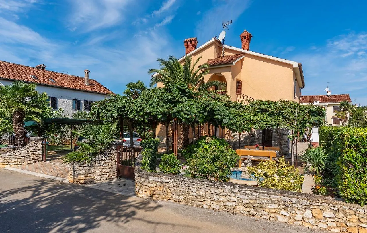 Apartments Feniks Porec