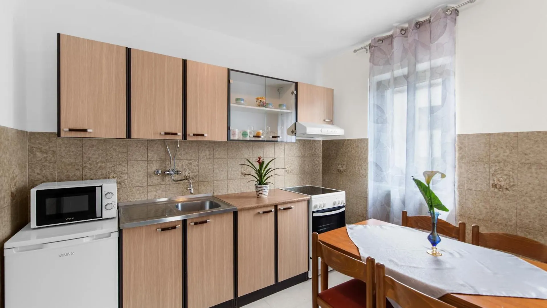 Apartments Feniks ポレッチ